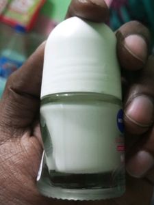 Nivea Underarm Deodorant Natural Glow Smooth Skin