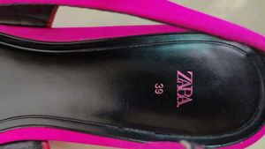 Zara Floral Flat