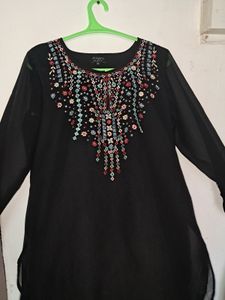 Aneri L Size 38 Black Embroidered Kurti