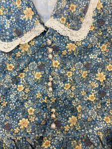 Beautiful Vintage Style Top