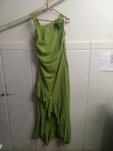 green bodycon dress
