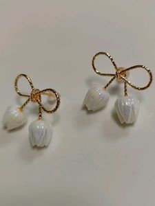 Bow Tulip Drop Earrings