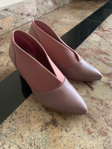 Elegant Peach Casual Shoes