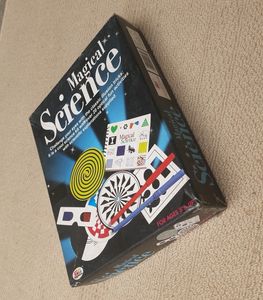 MAGICAL SCIENCE OPTICAL ILLUSIONS KIT - 8+ YEARS