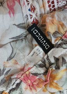 Floral Off-Shoulder Crop Top