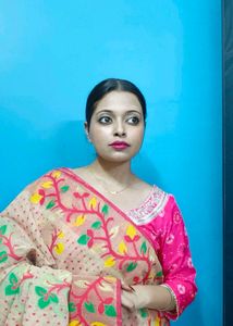 Elegant Ethnic Dhakai Jamdani saree
