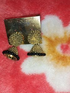 2 Pairs Jhumkas