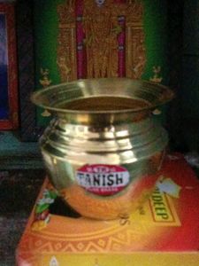 Tanish Brass Pot
