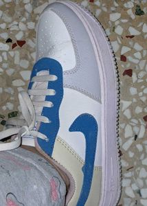 Sneakers For Women