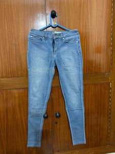 Levis Skinny Light Fade Stretchable Jeans