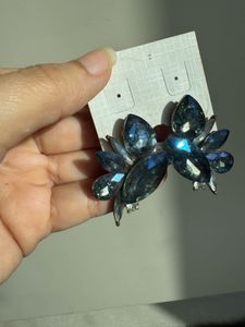 Beautiful ✨Blue Crystal Earrings