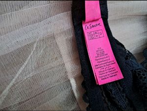 Set Of 2 LA SENZA Bras. 36D. Red And Black