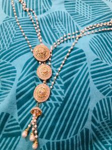 Matha Patti headpiece-Golden &amp;pearl