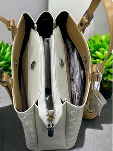 IMPORTED HIGH QUALITY HANDBAG + SHOULDER BAG
