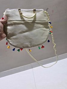 Embroidered Bird Design Round Bag