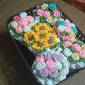 Crochet Flower Bouquet Aesthetic. 🤍
