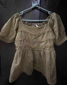 Trendy Beige Top🤍