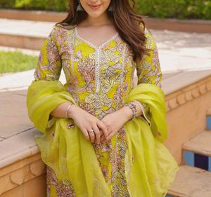 Aachho Suit Set