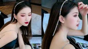 Sparkly Rhinestone Long Tassel Hair Brand