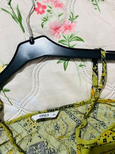 Trendy Green Print Tank Top