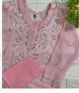 women chikan embroidery straight kurta