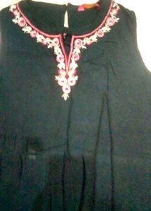 Elegant Embroidered Kurta Top