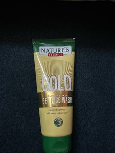 Nature&#39;s Essence Gold Glowing Face Wash Brand New