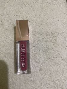 New Swiss Beauty Hold Me Matte Lipstick ( Burnt Ro