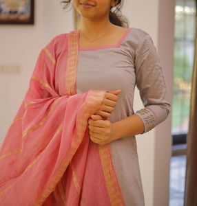 Elegant Gray &amp; Pink Salwar Kameez kurti set