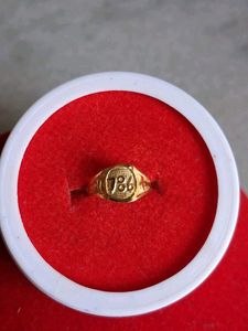 beautiful new born babies fingers ring gold