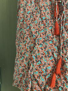 Very Pretty Multicoloured Top With Front Tie