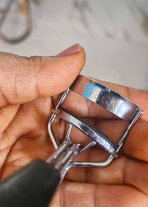 Eyelash Curler
