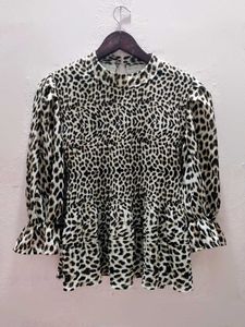 Chic Animal Print Top