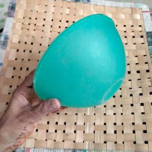 Frosted Plastic Bowl With Lid