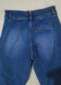 Vintage High-Waisted Jeans