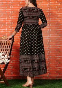 Elegant Black Printed Dress