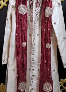 Sherwani With Pyjama And Stole