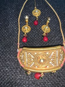 Gold-tone Indian Jewelry Set