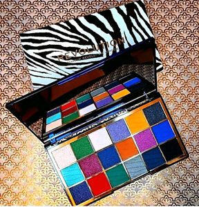 Makeup Revolution Eyeshadow Palette