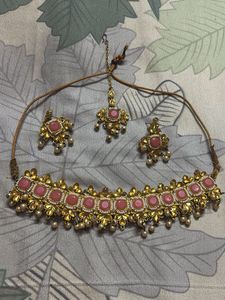 Its A Jewellery Set With Earrings And Mang Tikka