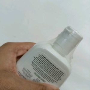 Clinikally HydraSoft Gentle Skin Cleanser