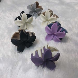 Flower Hair Claw Clips(6)