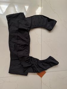 Black Square Neck ruffle Hem Crop Top