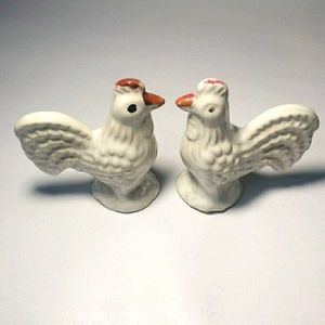 Ceramic Hen White Home Decor Showpiece 2 Pair