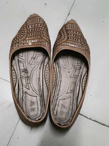 Beige Juttis - Size 6