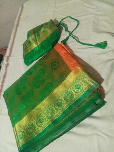 Green Paisley Saree &amp; Blouse Set