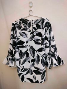 Floral Print Top (Size XXL)