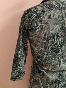 women's Abstract Print Shirt