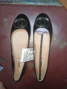 Bata Women Pull On Ballet Flat