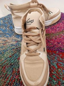 Knoss Cream High-Top Sneakers